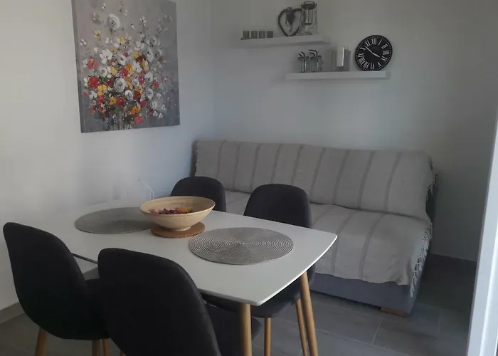 Apartment Tea 2